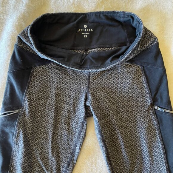 Athleta two tone legging - Picture 2 of 3